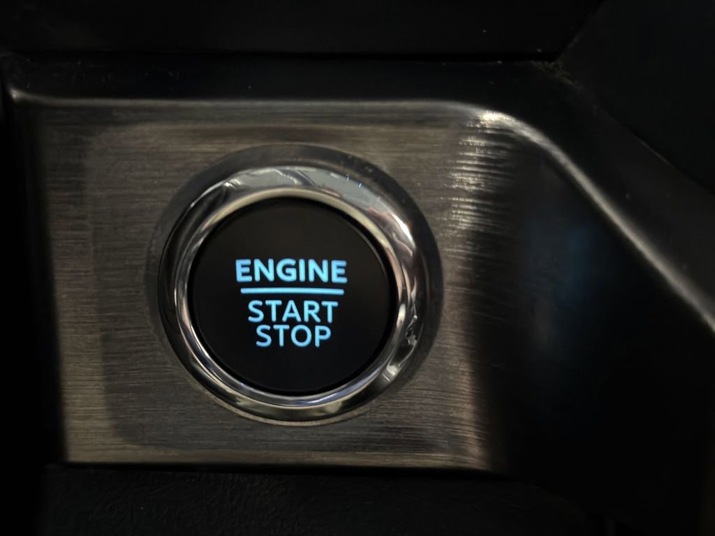 Used 2024 Ford F250 Lariat image 17