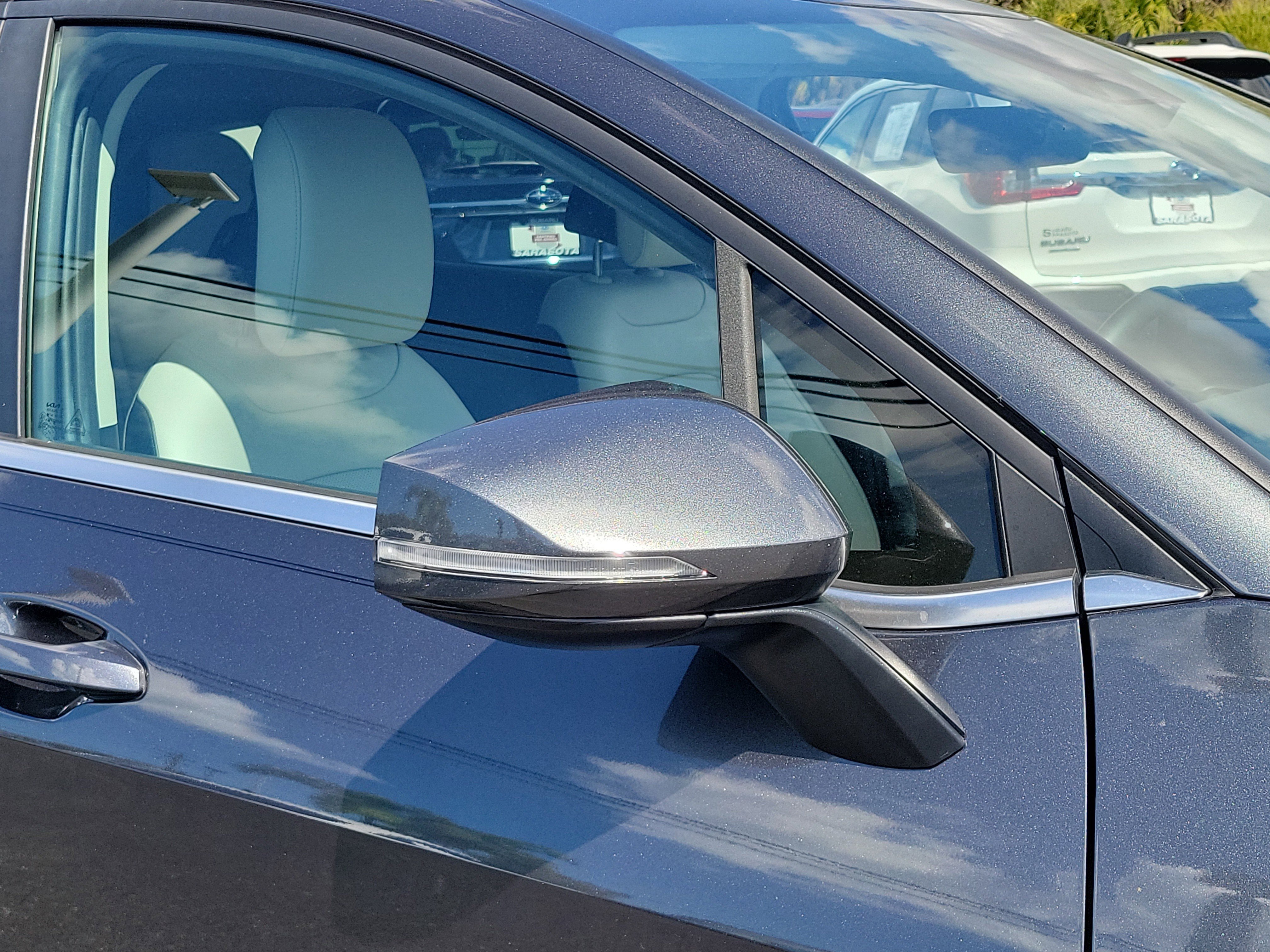 Used 2023 Kia Sportage EX image 9