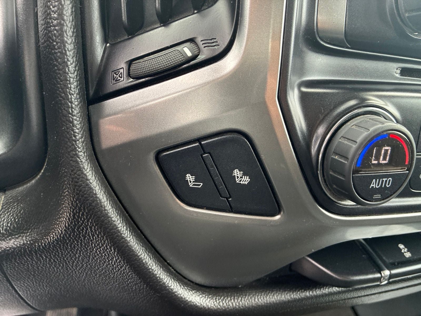 Used 2016 Chevrolet Silverado 1500 LT w/ All Star Edition AWD/4WD image 28