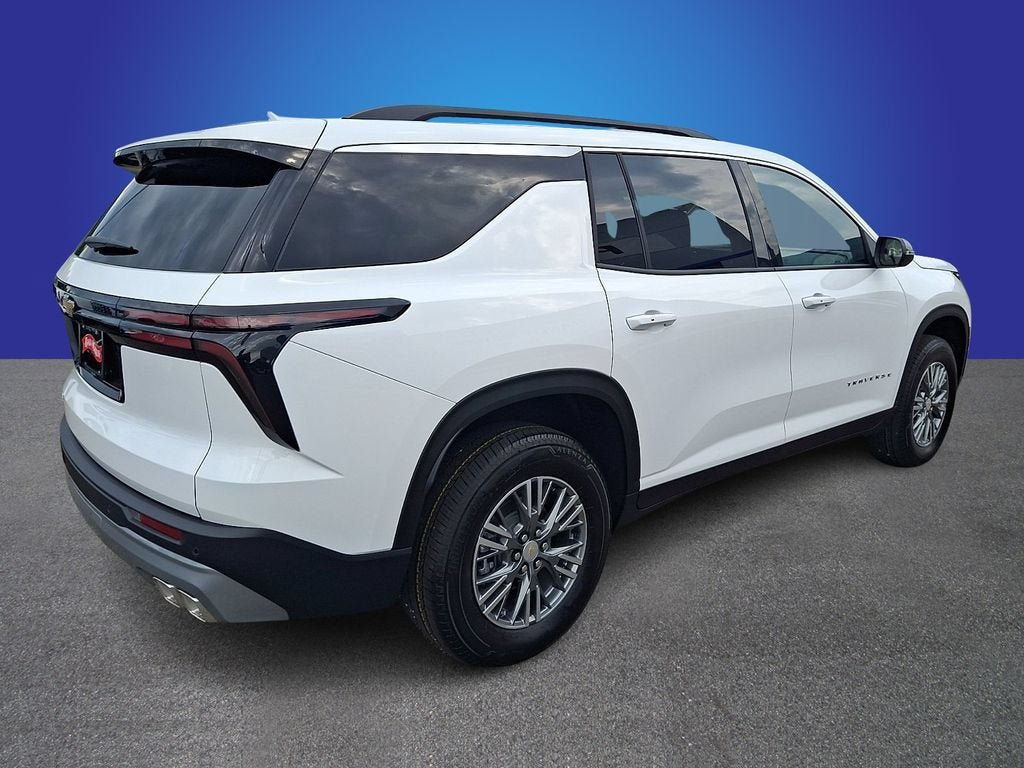 New 2027 Chevrolet Traverse LT FWD image 3