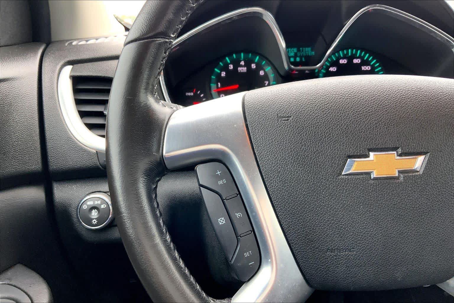 Used 2016 Chevrolet Traverse LT w/ Traveler's Package FWD image 23