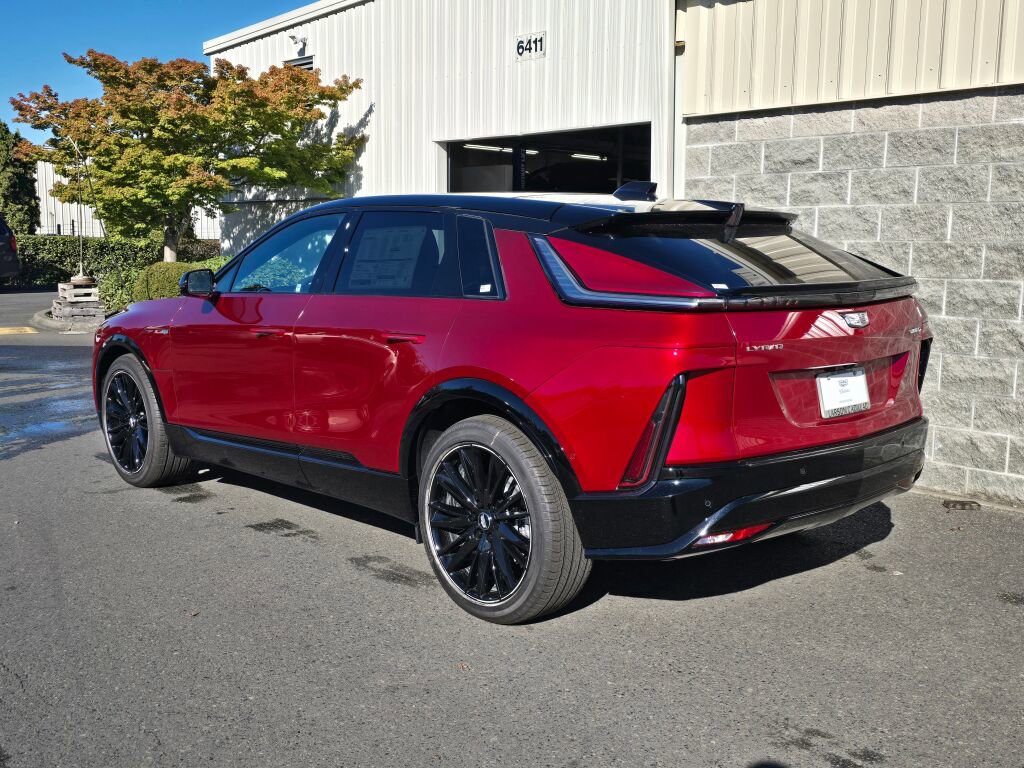 New 2025 Cadillac Lyriq Sport image 4