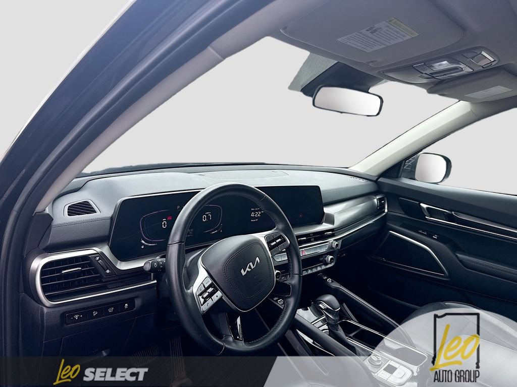 Used 2025 Kia Telluride S AWD/4WD image 12