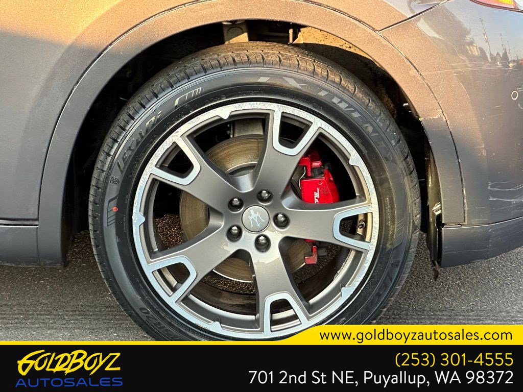 Used 2017 Maserati Levante w/ Sport Package image 2