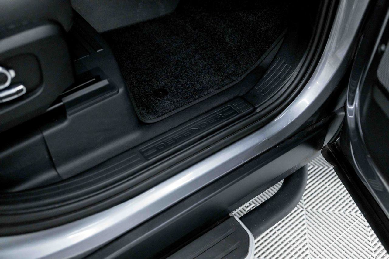 Used 2023 Land Rover Defender 130 SE image 53