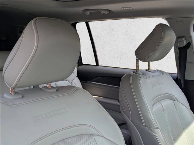 Used 2021 Jeep Grand Cherokee L Overland w/ Trailer Tow Group (B) image 20