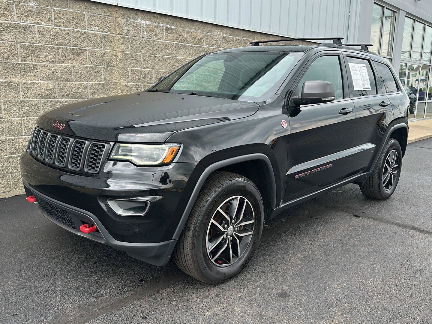Used 2018 Jeep Grand Cherokee Trailhawk w/ Trailhawk Luxury Group AWD/4WD image 37