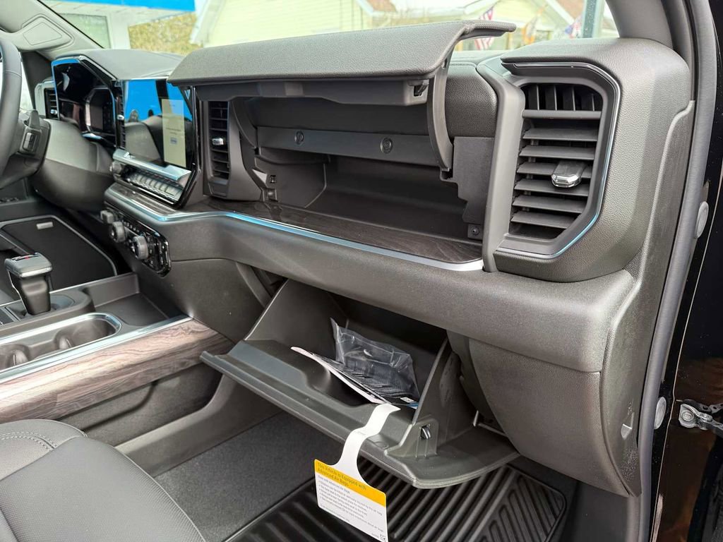 New 2026 Chevrolet Silverado 1500 LTZ w/ Z71 Off-Road Package AWD/4WD image 44