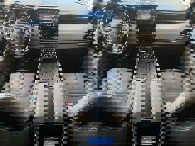 Used 2022 Lincoln Navigator Reserve image 11