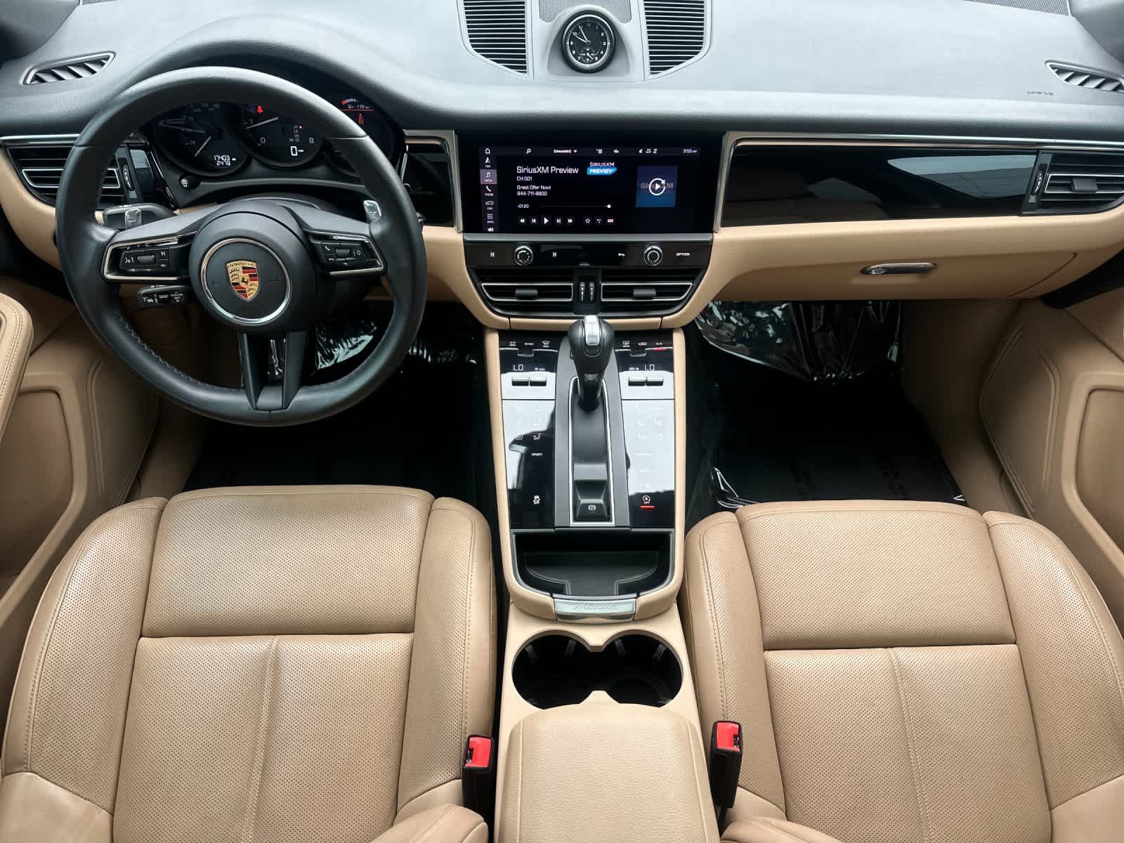 Certified 2024 Porsche Macan AWD/4WD image 6