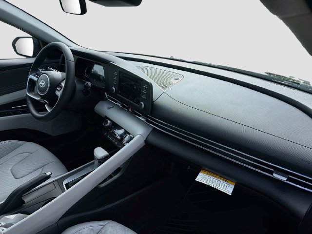 New 2026 Hyundai Elantra SEL Sport FWD image 30