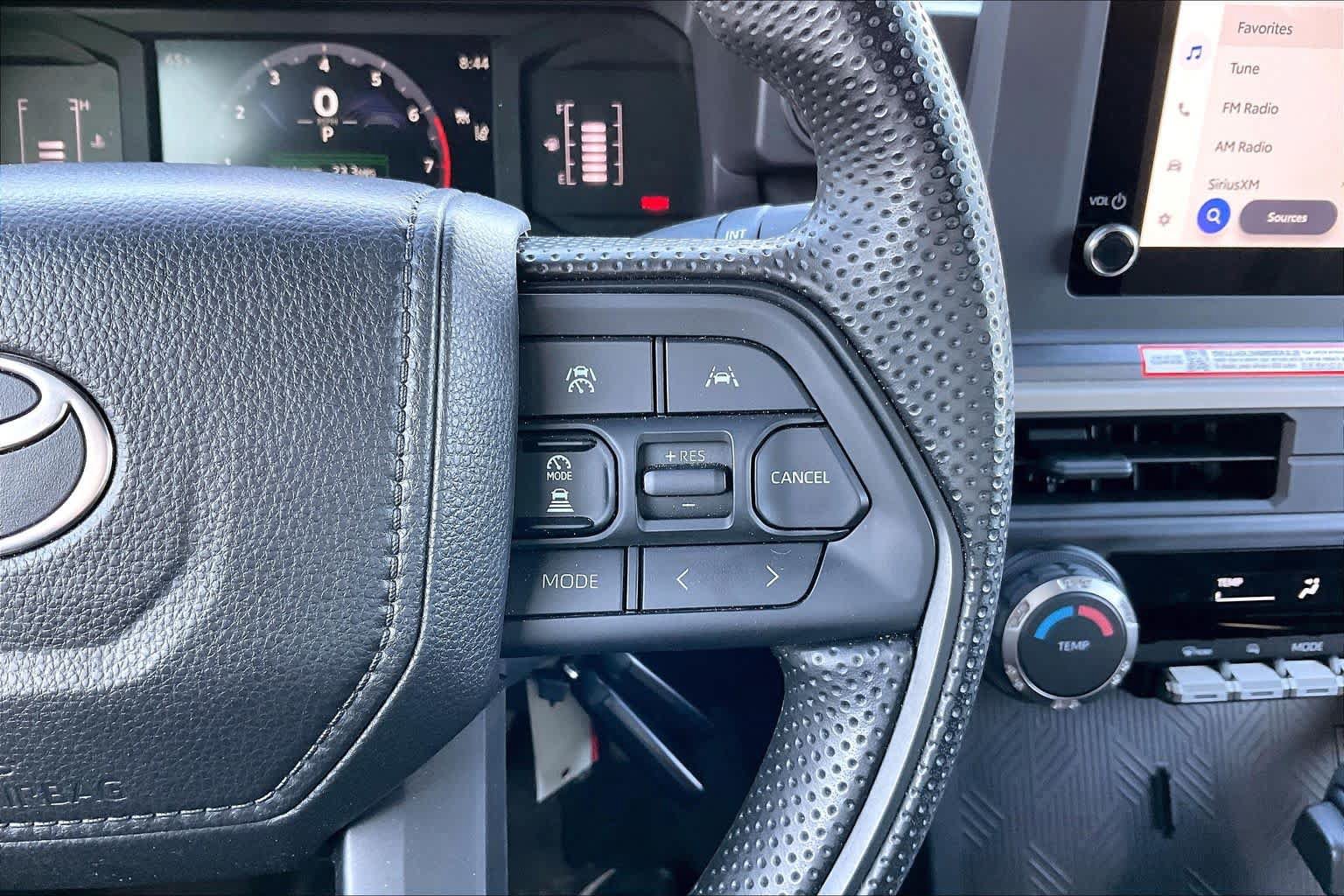 Certified 2025 Toyota Tacoma SR5 AWD/4WD image 24