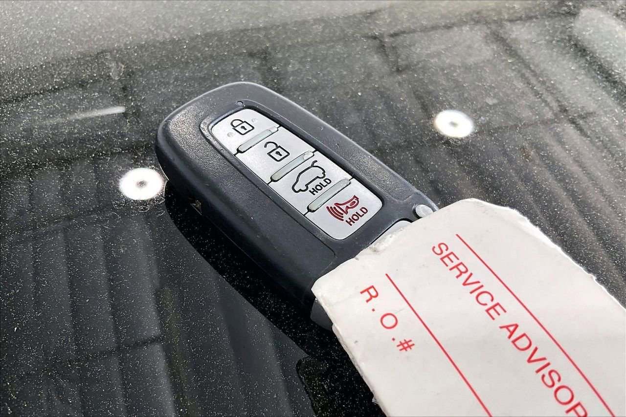 Used 2016 Hyundai Veloster Turbo w/ Option Group 04 image 10