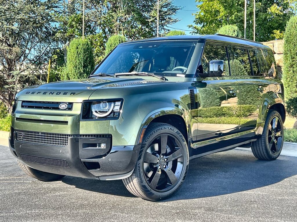 New 2026 Land Rover Defender 110 X-Dynamic SE AWD/4WD image 1