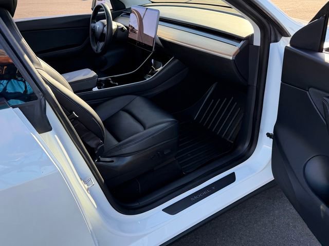 Used 2020 Tesla Model Y Long Range AWD/4WD image 25