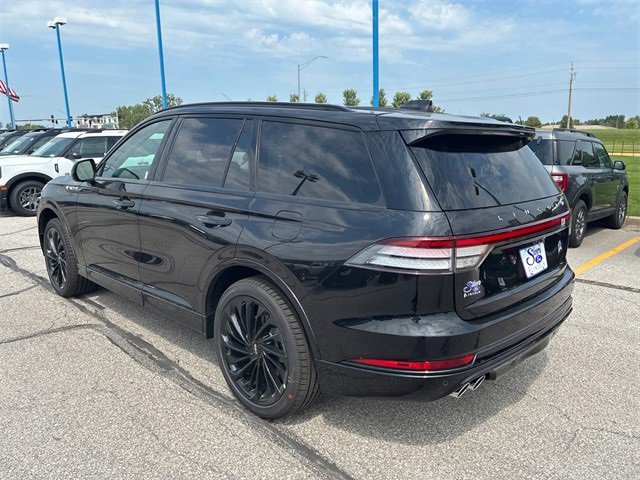 New 2025 Lincoln Aviator Reserve w/ Jet Appearance Package image 7