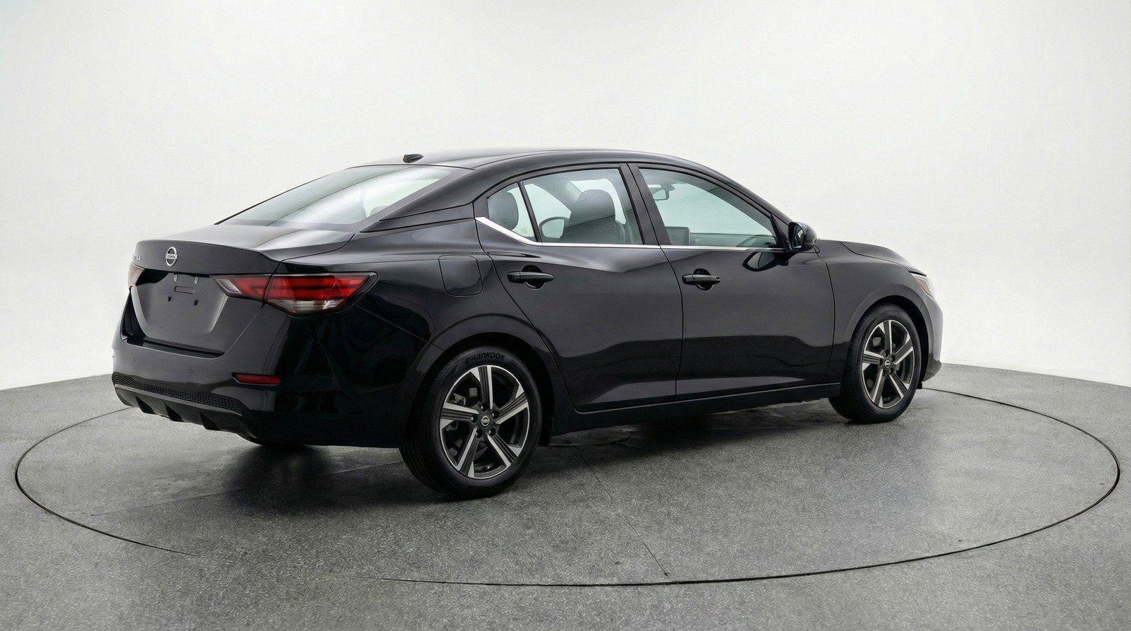 Used 2025 Nissan Sentra SV image 9