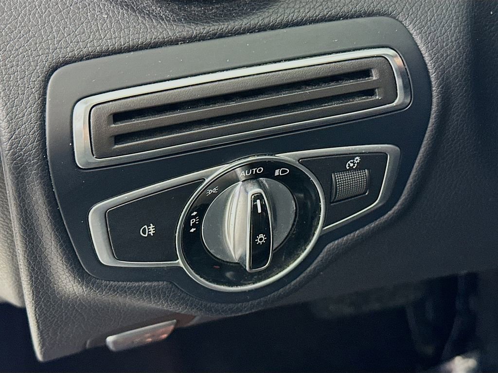 Used 2017 Mercedes-Benz C 300 4MATIC Sedan image 15