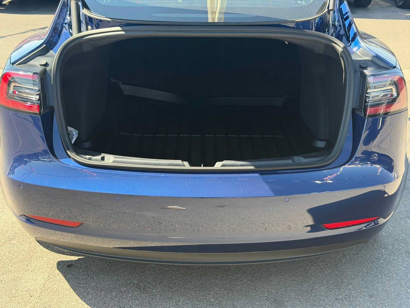 Used 2022 Tesla Model 3 Long Range AWD/4WD image 31