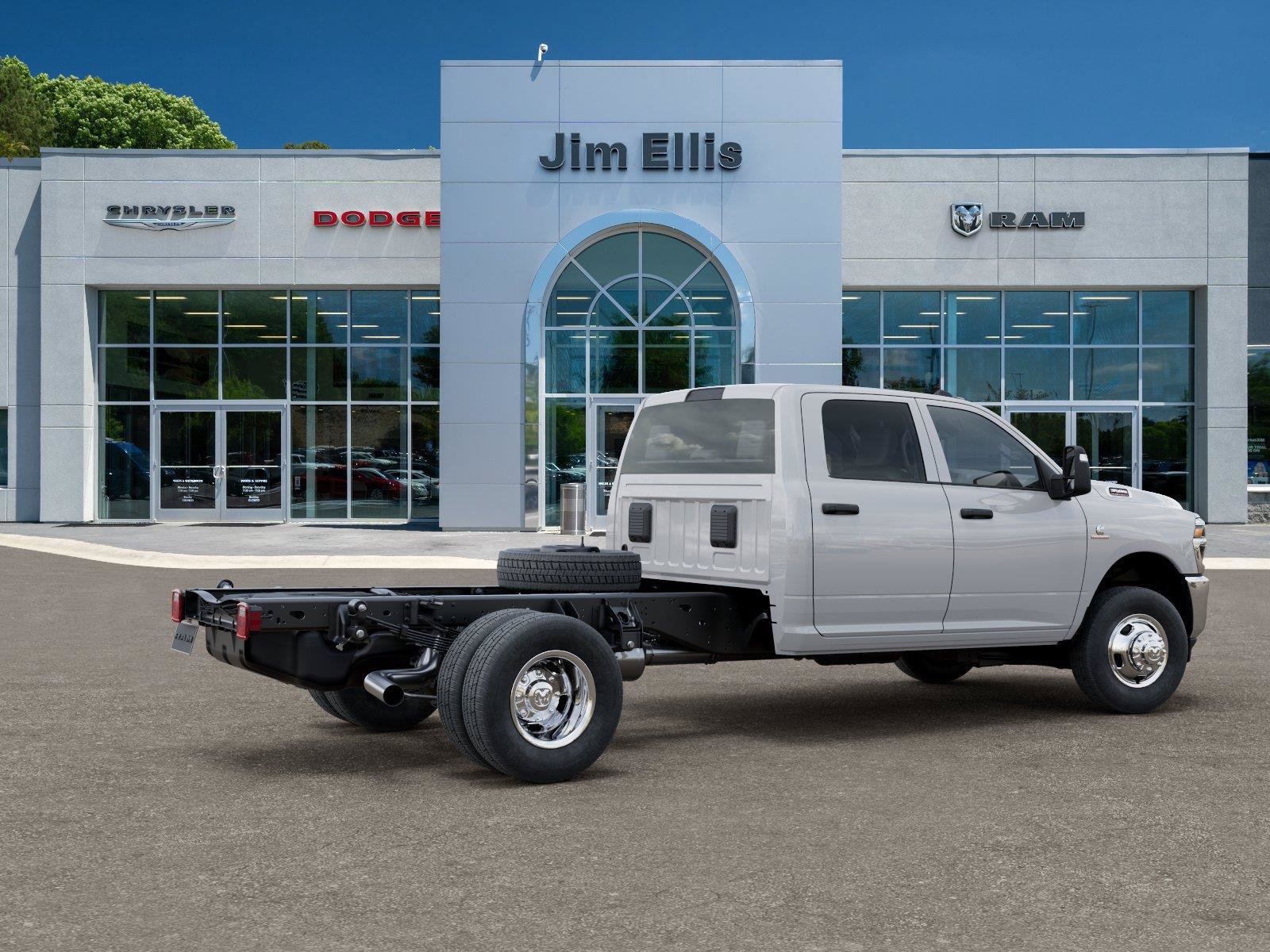 New 2026 RAM 3500 Tradesman w/ Chrome Appearance Group A AWD/4WD image 4