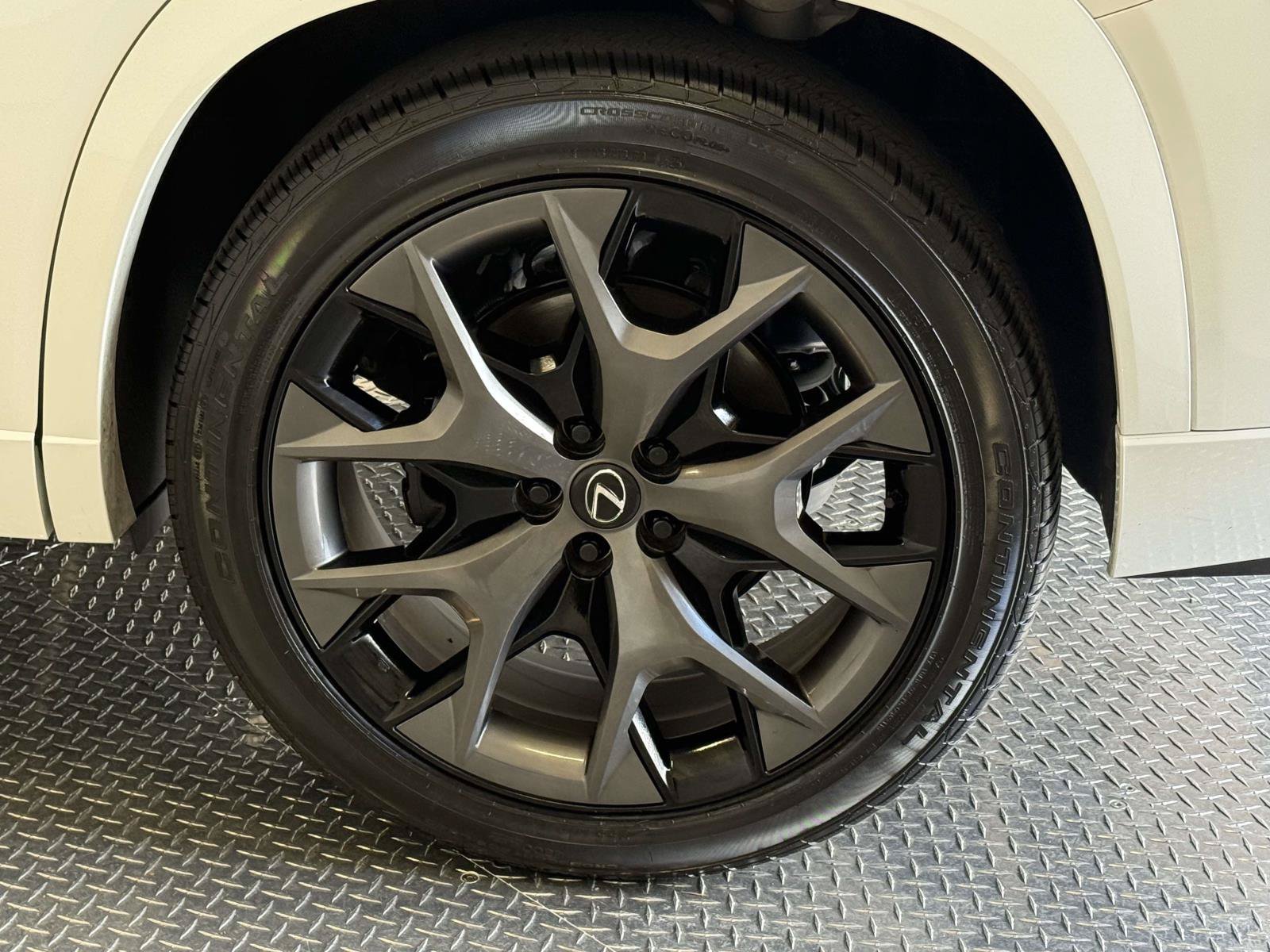 Certified 2025 Lexus TX 500h AWD w/ Technology Package image 13