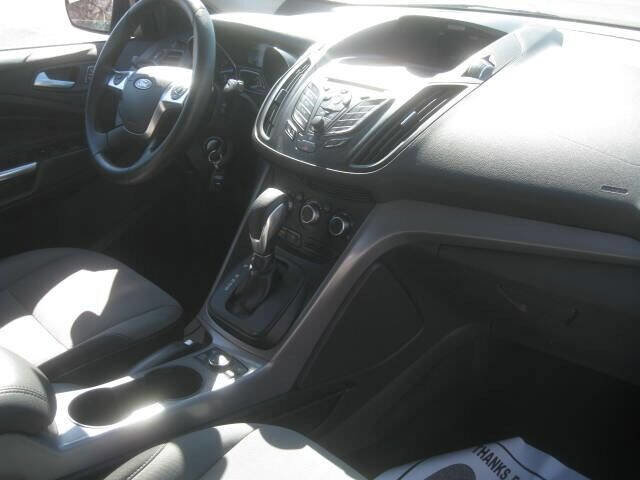 Used 2016 Ford Escape SE w/ SE Cold Weather Package image 18