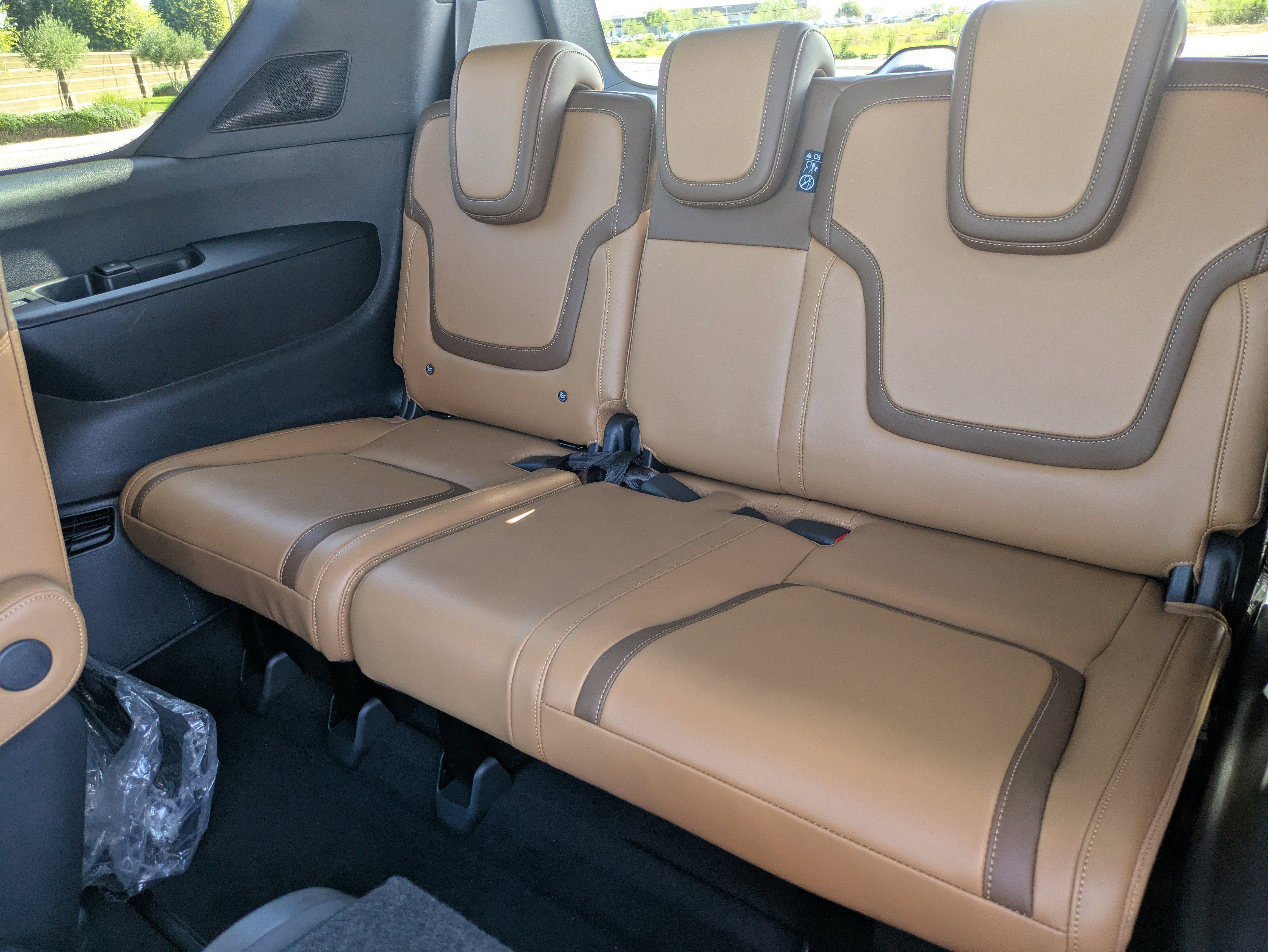 Used 2025 Nissan Armada SL w/ Captain's Chari Seat Package image 16