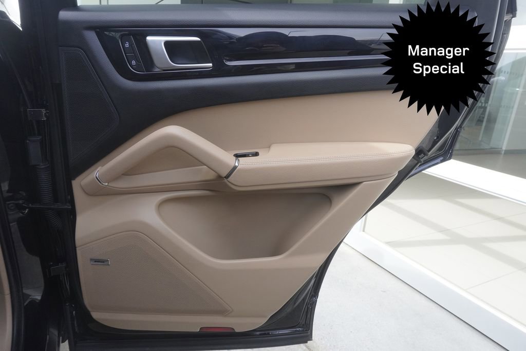 Used 2022 Porsche Cayenne Coupe image 25