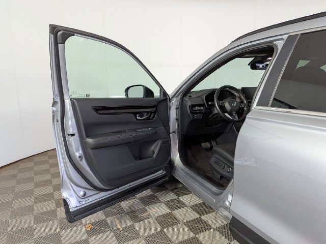 Used 2025 Honda CR-V Sport Touring image 16