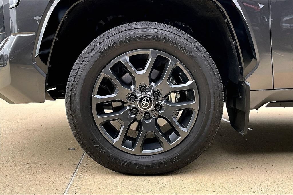 Used 2026 Toyota Tundra Platinum AWD/4WD image 10
