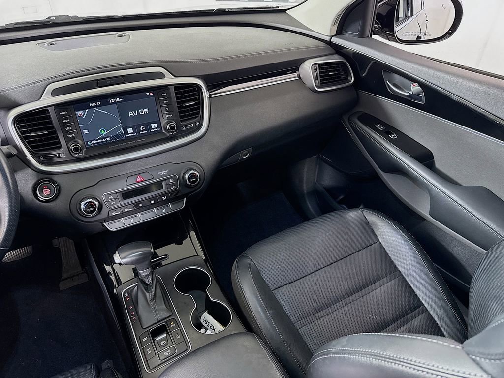Used 2020 Kia Sorento SX image 25