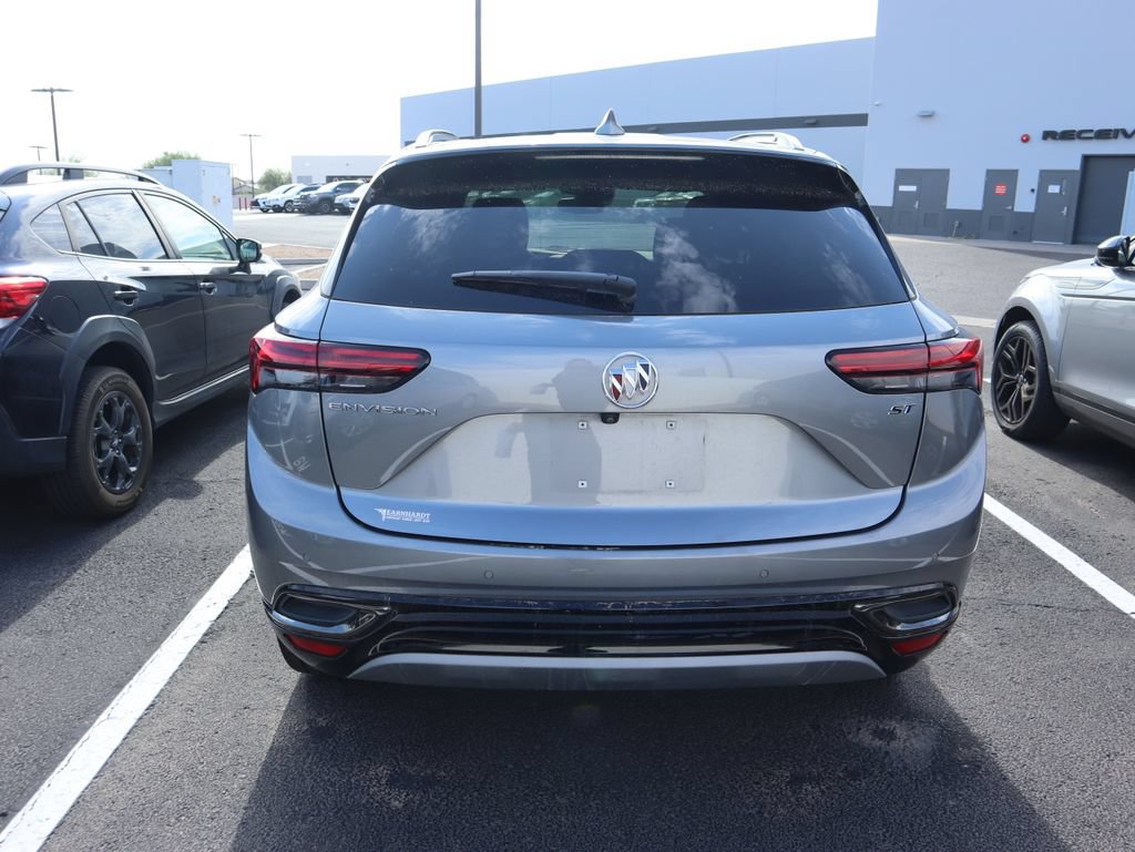 Used 2022 Buick Envision Essence w/ Technology Package I FWD image 4