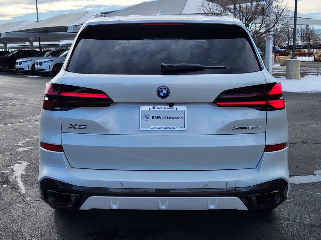 New 2026 BMW X5 xDrive50e image 4