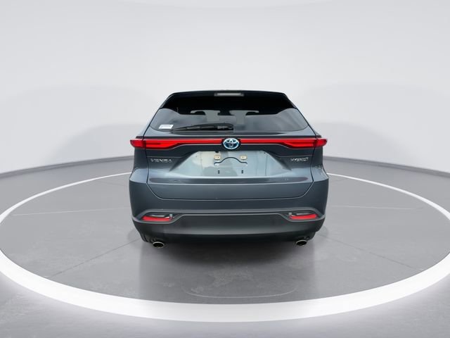 Used 2022 Toyota Venza LE image 7