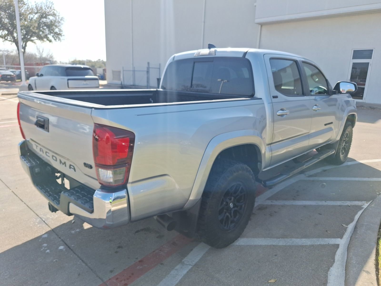 Used 2022 Toyota Tacoma SR5 image 6