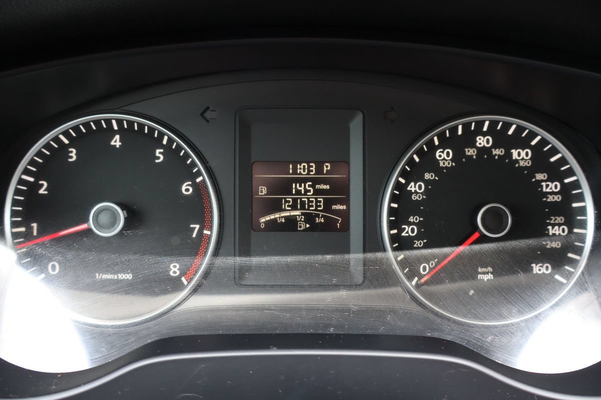 Used 2012 Volkswagen Jetta SEL FWD image 33