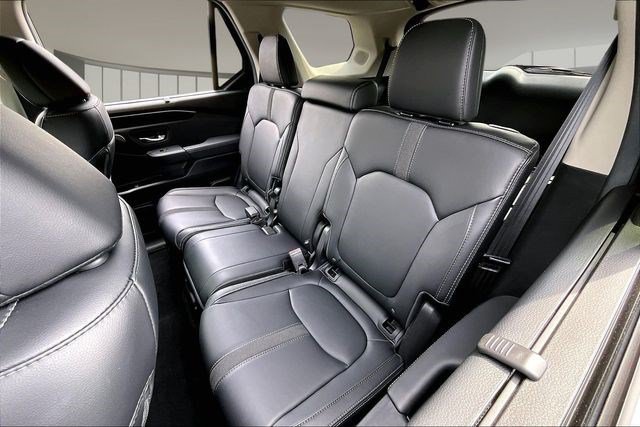 Certified 2025 Honda Pilot Touring image 20