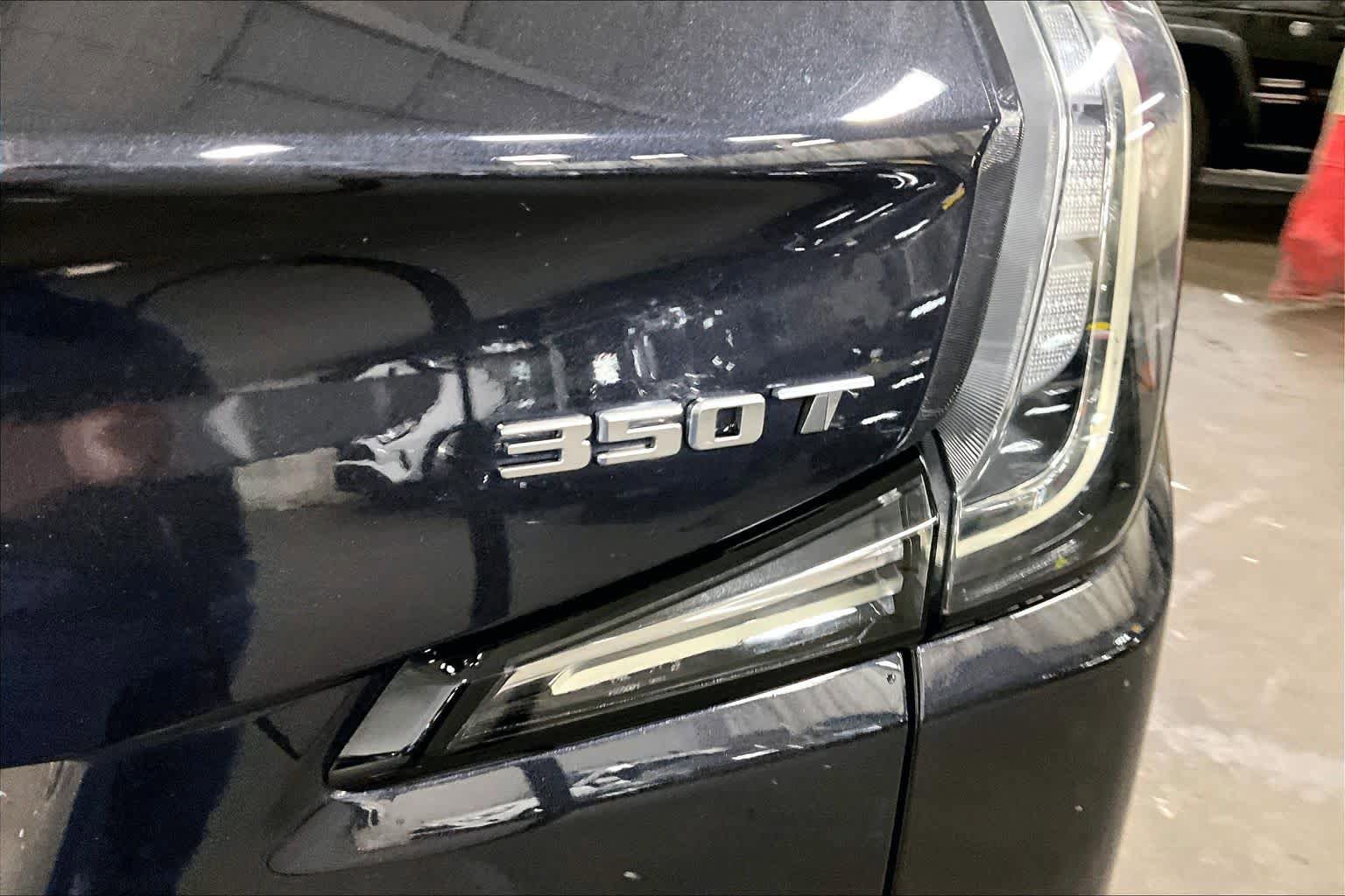 Used 2022 Cadillac XT4 Sport w/ Enhanced Visibility Package FWD image 10