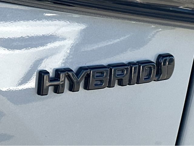 Used 2024 Toyota Highlander LE FWD image 22