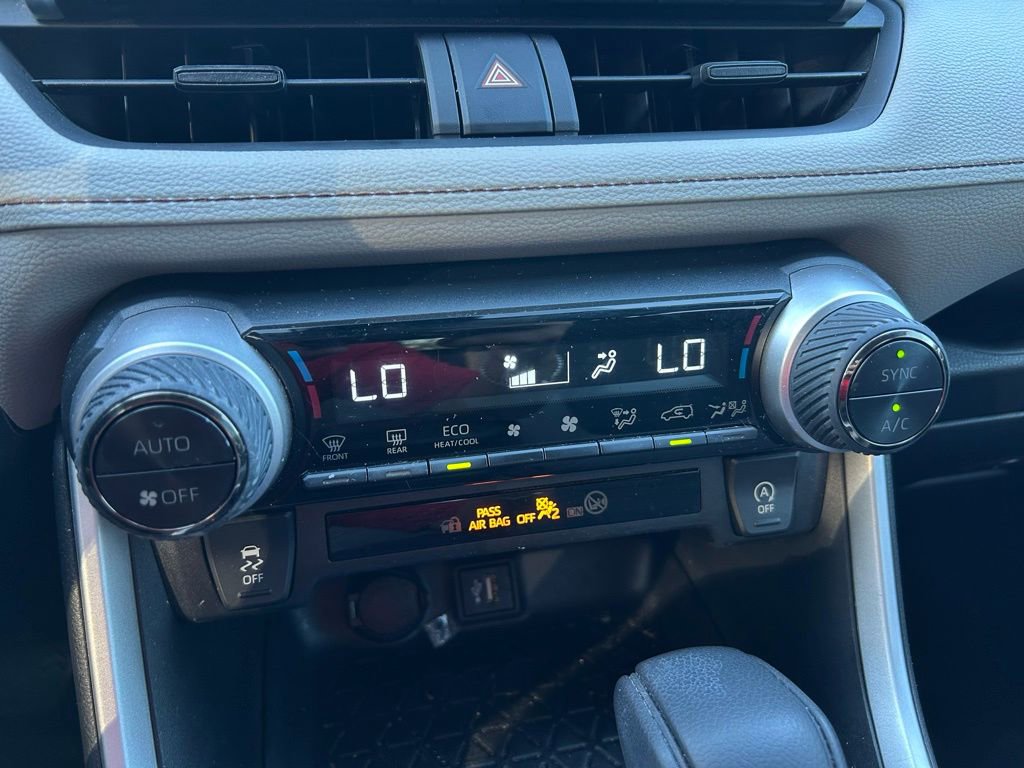Certified 2023 Toyota RAV4 XLE FWD image 25
