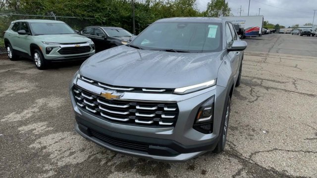 New 2027 Chevrolet Equinox LT w/ Convenience Package II AWD/4WD image 5