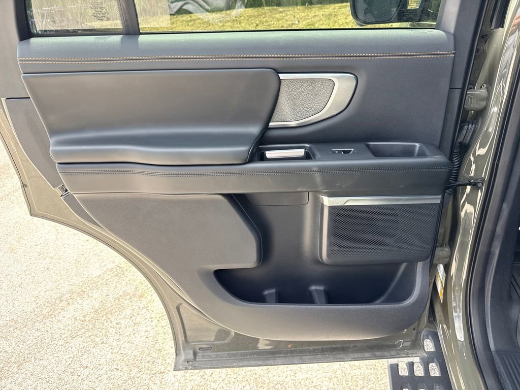 Used 2025 Ford Expedition Tremor AWD/4WD image 24