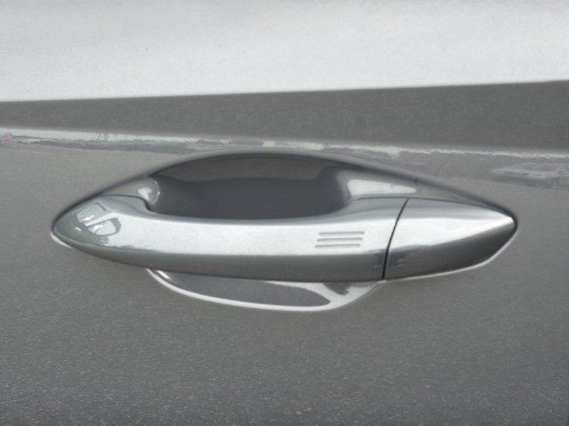 Certified 2025 Hyundai Tucson Limited AWD/4WD image 46