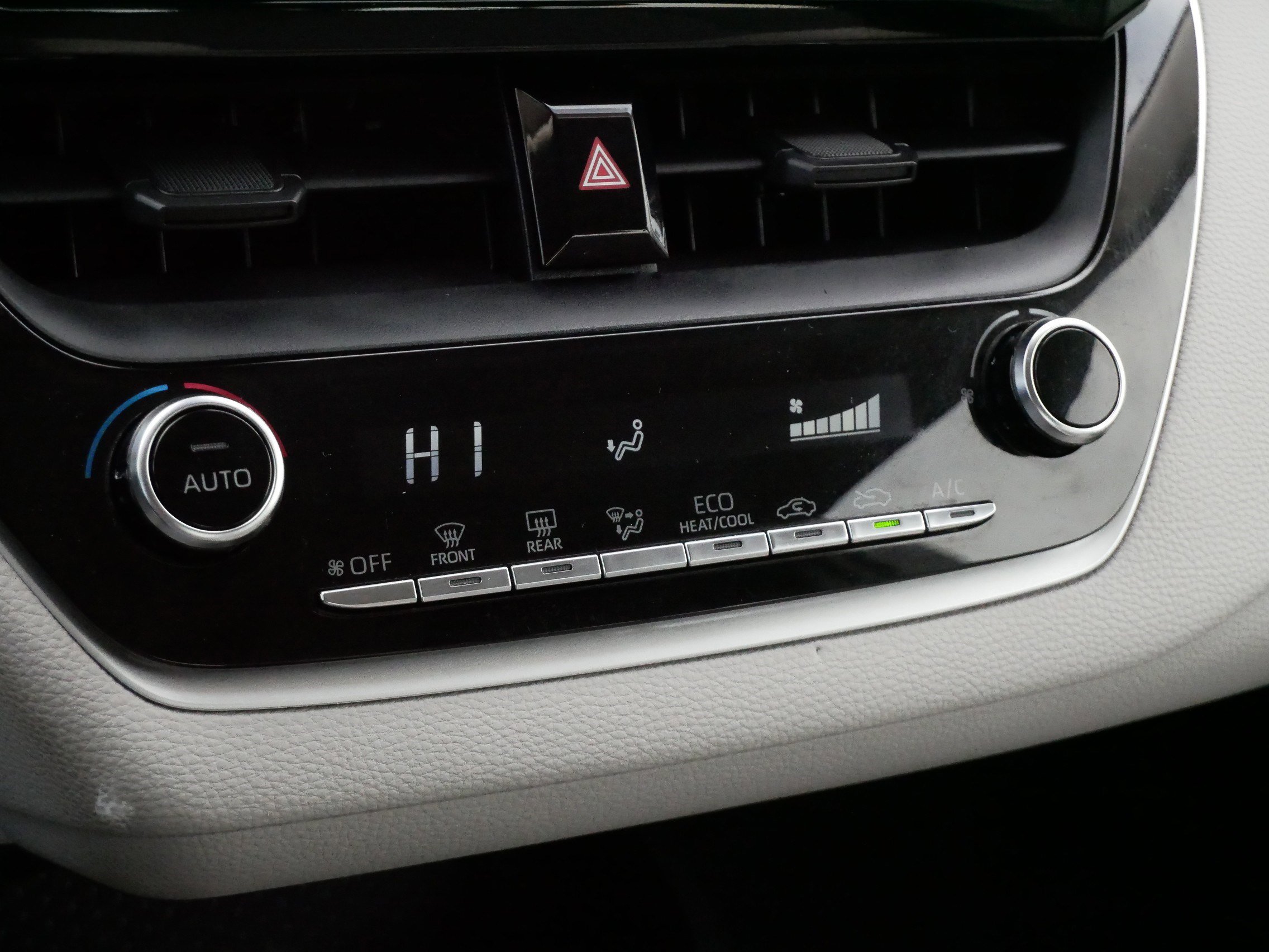 Certified 2022 Toyota Corolla LE image 23