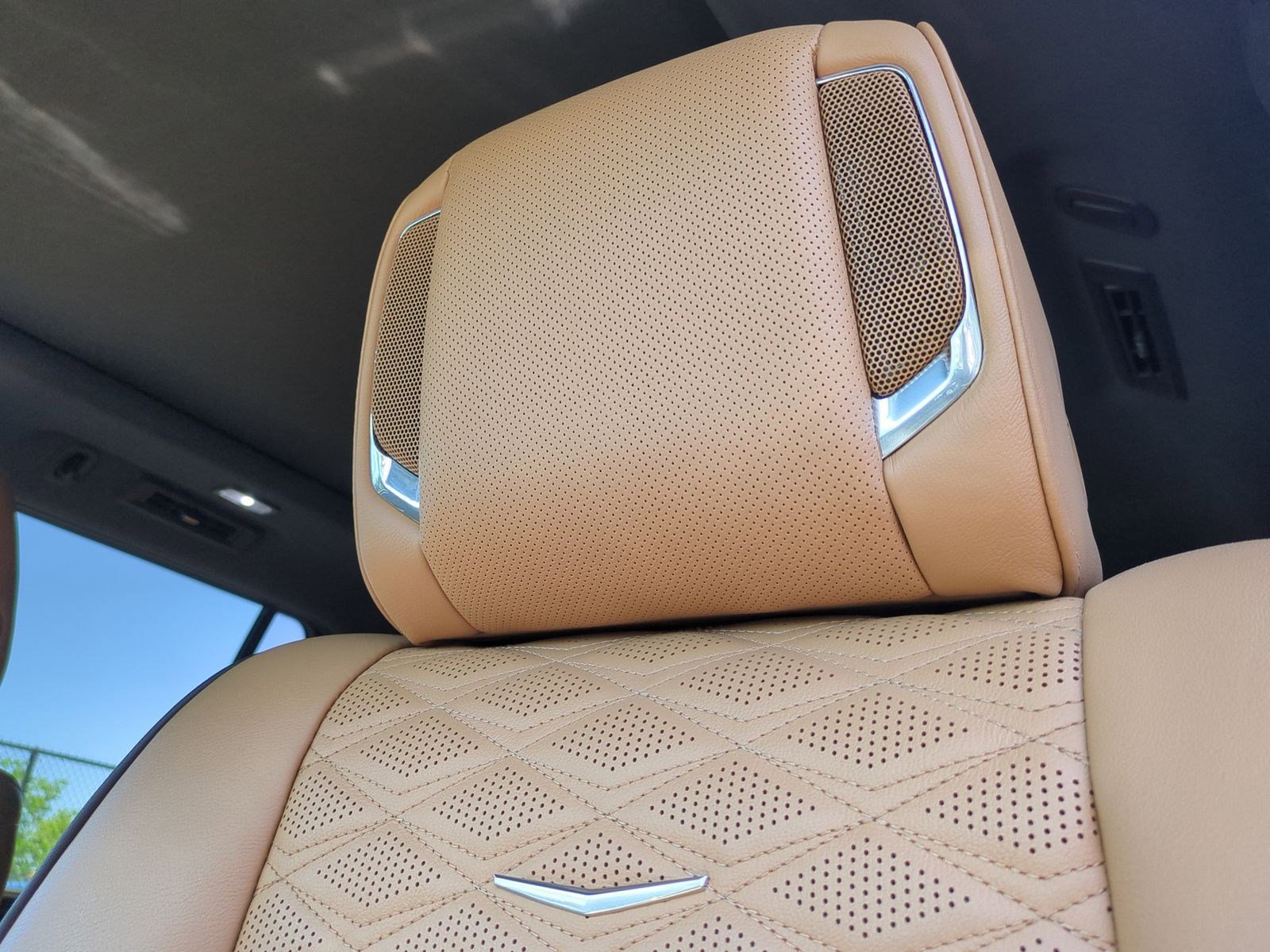 Used 2021 Cadillac Escalade Premium Luxury image 35