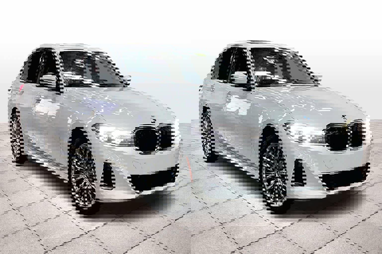 Used 2023 BMW 330i Sedan w/ Premium Package image 2