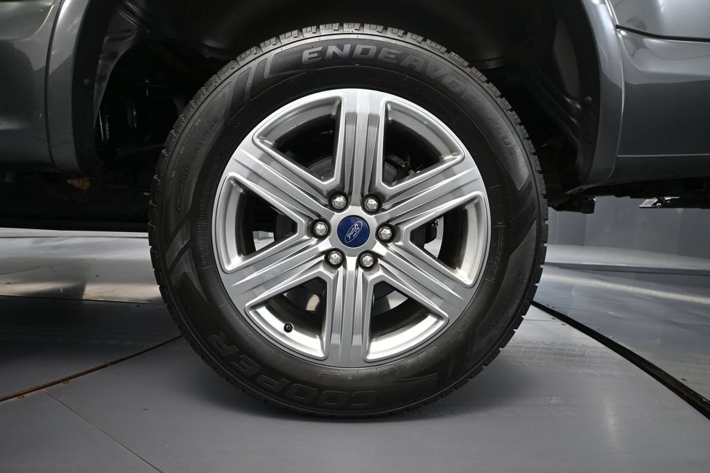 Used 2019 Ford F150 XLT w/ Equipment Group 302A Luxury AWD/4WD image 10