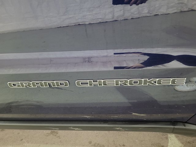 Used 2017 Jeep Grand Cherokee Laredo w/ Trailer Tow Group IV image 60