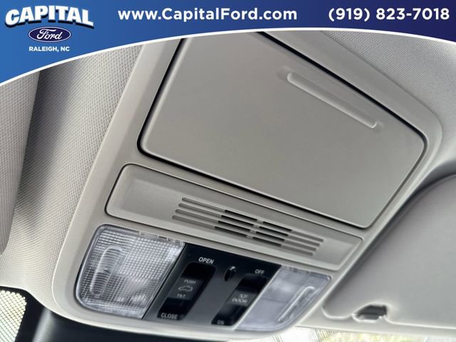 Used 2025 Honda Odyssey Touring image 32