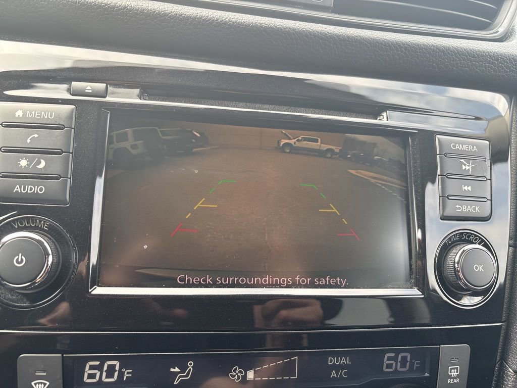 Used 2019 Nissan Rogue SV image 26